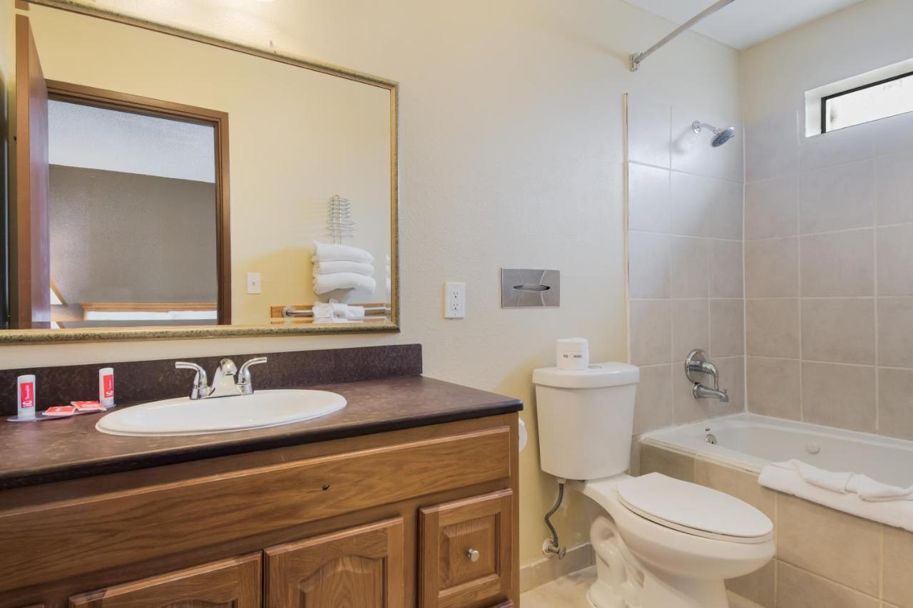 Econo Lodge Inn & Suites Hoquiam Eksteriør bilde
